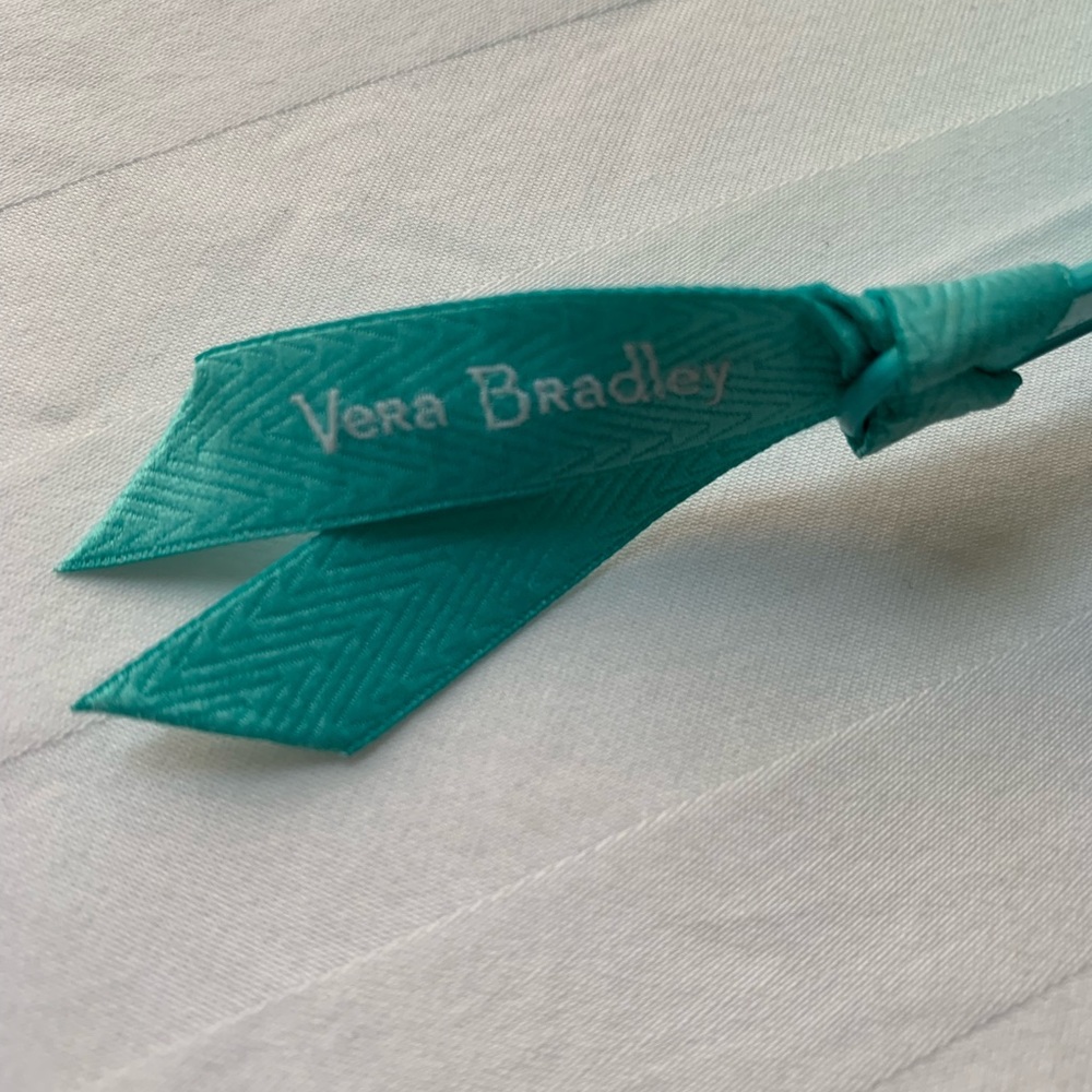 Vera Bradley wallet like New !! - Picture 4 of 7